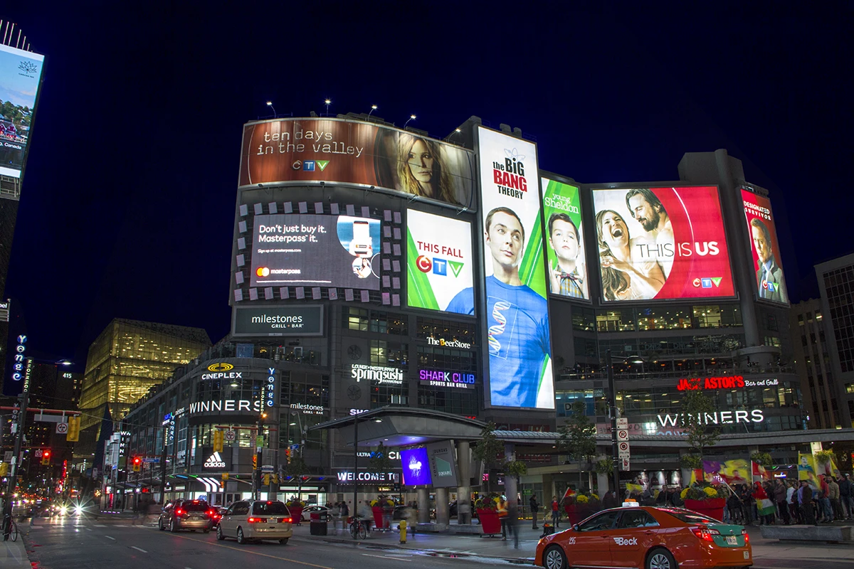 Canada Toronto Dundas St 24